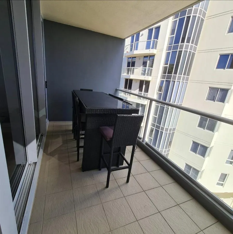 3Br Skyline Oasis W River Views, Gym, Carpark, Fastwifi, Tennis Court, Steam Room Brisbane 0*,  Australia