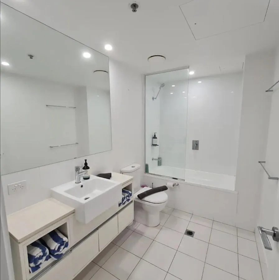 Apartment 3Br Skyline Oasis W River Views, Gym, Carpark, Fastwifi, Tennis Court, Steam Room Brisbane