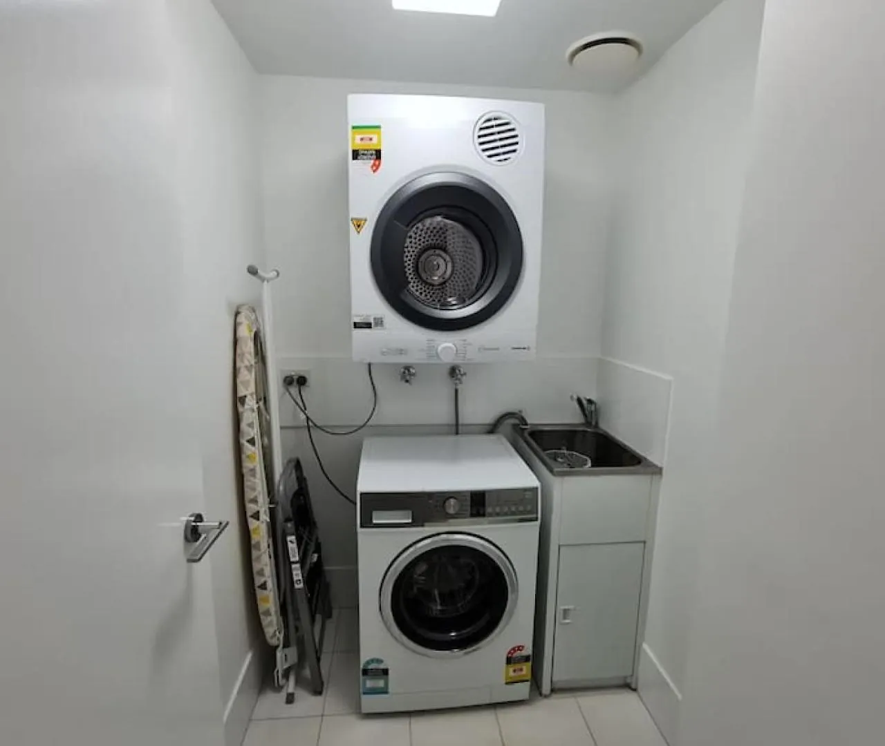 Apartment 3Br Skyline Oasis W River Views, Gym, Carpark, Fastwifi, Tennis Court, Steam Room Brisbane